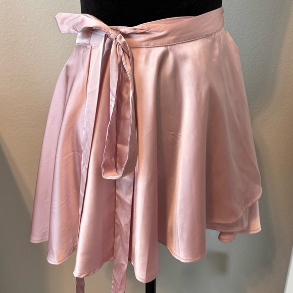 SHEIN Bae Pink Wrap Skirt Size Extra Small - Picture 1 of 5